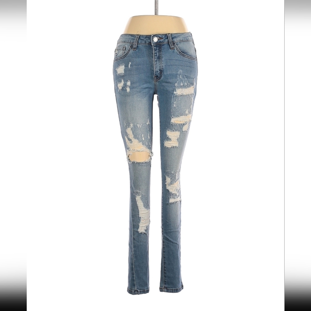EUC Kancan Jeans 26 Distressed 1 2 3 4